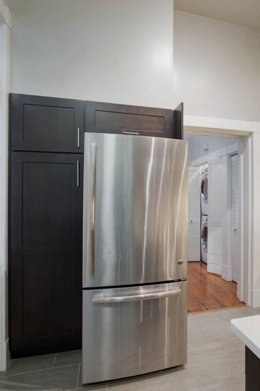 420Waldburg A - Modern Apt With Southern Charm Blocks From Forsyth Apartment Savannah Exterior photo