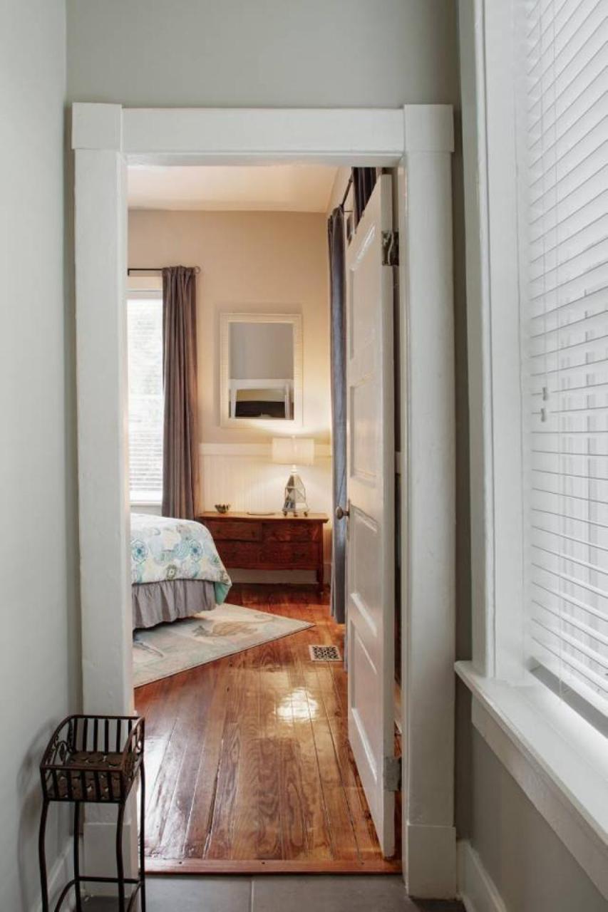 420Waldburg A - Modern Apt With Southern Charm Blocks From Forsyth Apartment Savannah Exterior photo